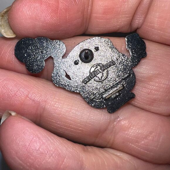 Universal Studios Minion Numbered Pin - Picture 7 of 11